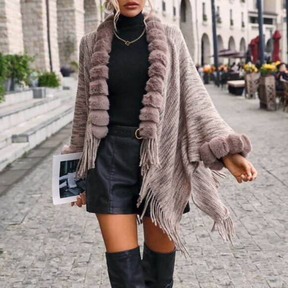 CHIC DOLLZ Brown faux fur trimmed Poncho Cardigan - Picture 4 of 6